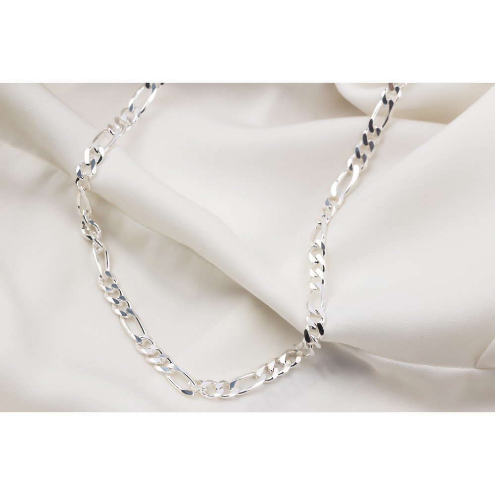 Glorria Gümüş 4mm Figaro Zincir Kolye Glorria Gümüş 4mm Figaro Zincir Kolye