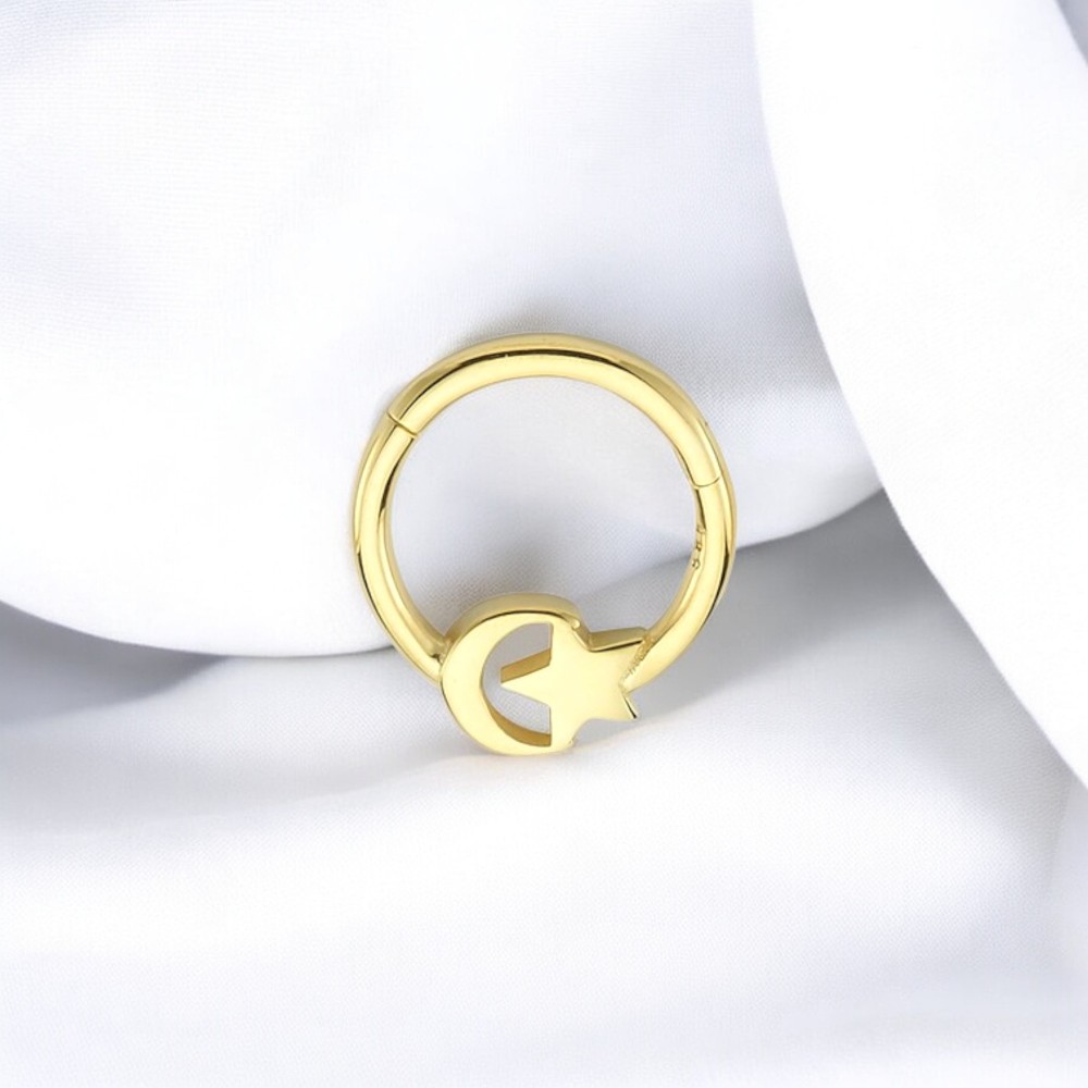 Glorria Altın Ay Yıldız Halka Helix Piercing Glorria Altın Ay Yıldız Halka Helix Piercing