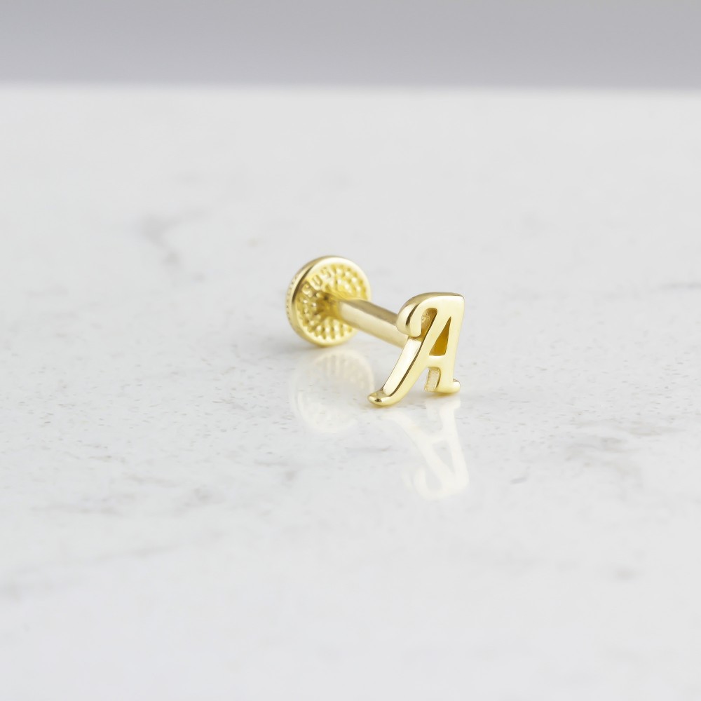 Glorria Altın A Harfi Tragus Piercing Glorria Altın A Harfi Tragus Piercing