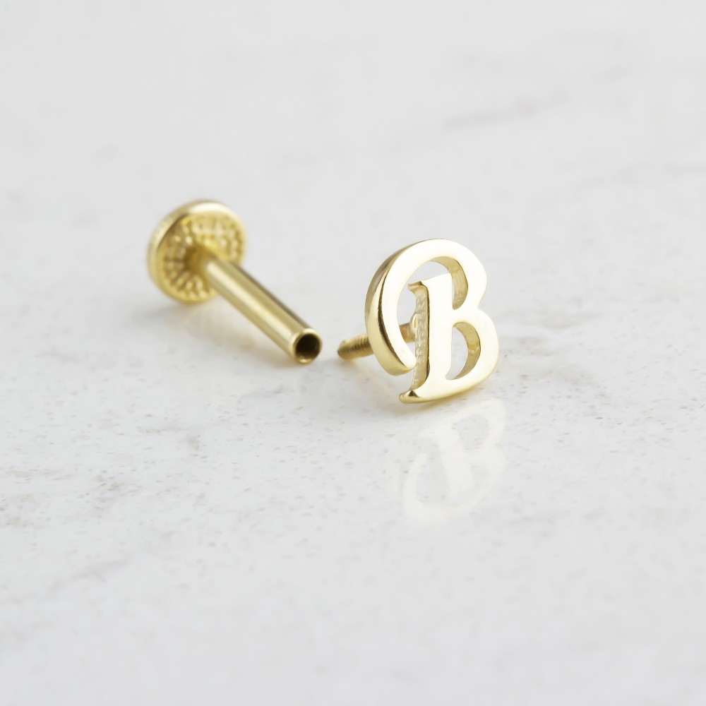 Glorria Altın B Harfi Tragus Piercing Glorria Altın B Harfi Tragus Piercing