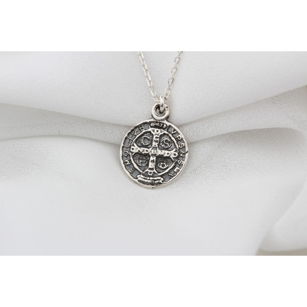 Glorria Gümüş Saint Benedict Kolye Glorria Gümüş Saint Benedict Kolye